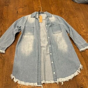 NWT Zilcremo Women’s Button Down Shirt Blue Size Medium